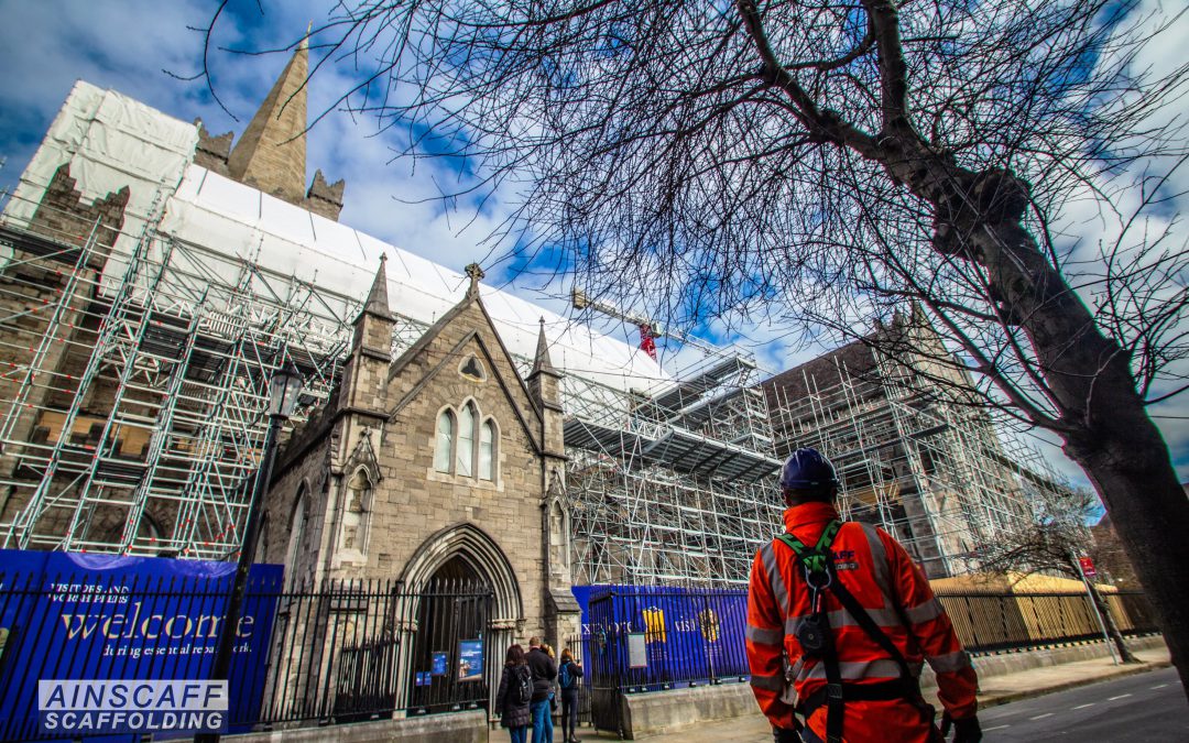 Partnership approach sees Ainscaff, Layher Allround scaffolding & temporary roof systems and Clancy bring important benefits to cathedral roof repairs